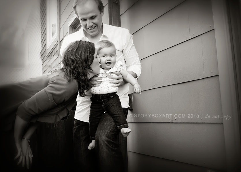 family photo with baby girl in San Francisco 